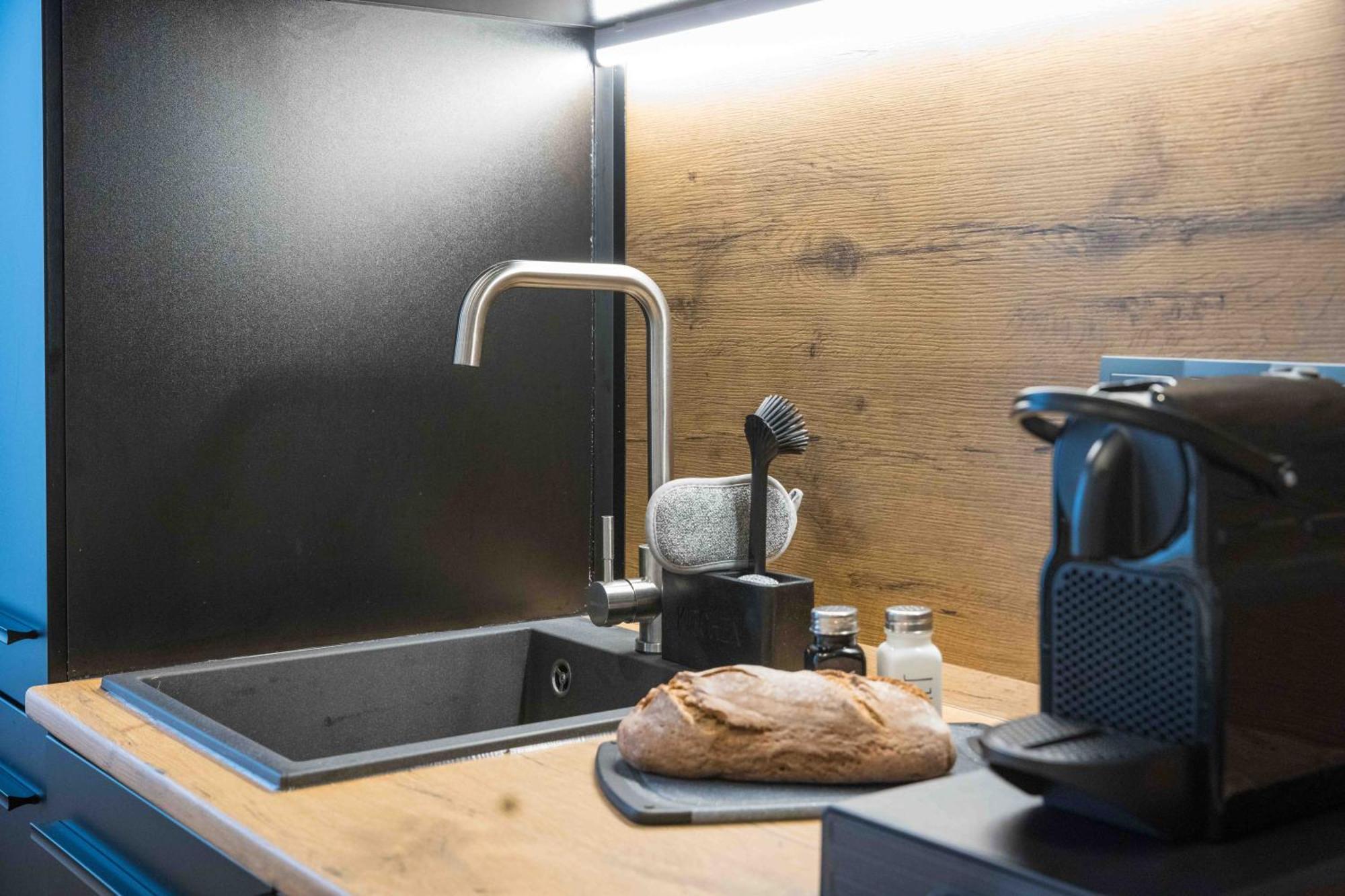 Schillerapartment Hof, Kueche, 24H Digital-Checkin, Parkplatz, Wlan250Mbit Hof  Extérieur photo